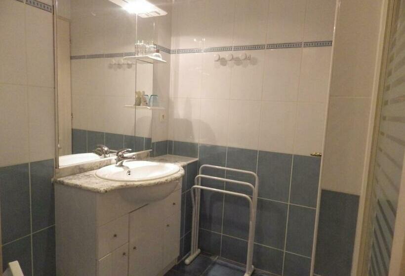 패밀리 룸, Ferme Clatot