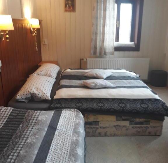 Четырехместный Номер Стандарт, Guest House Leona