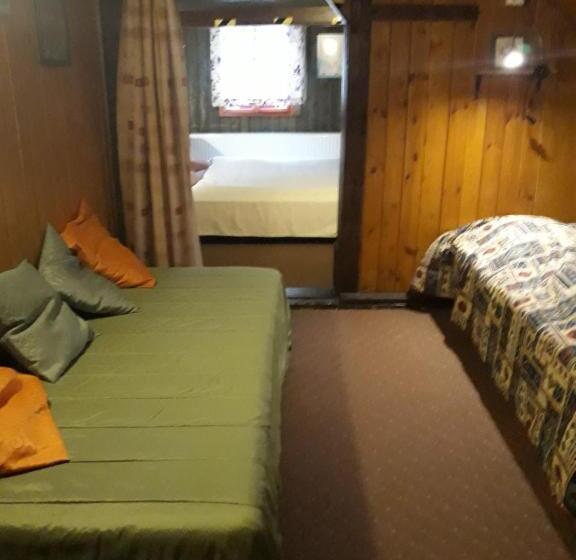 Семейный Номер, Guest House Leona