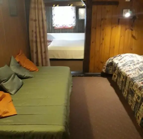 ファミリールーム, Guest House Leona