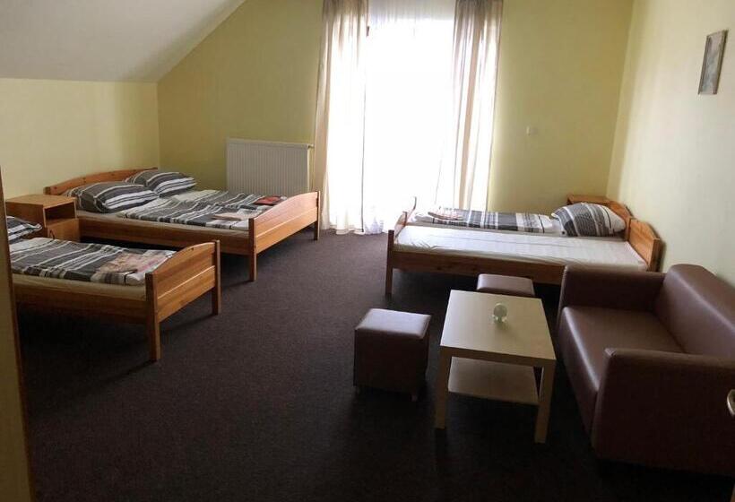 패밀리 룸, Penzion Tetřívek