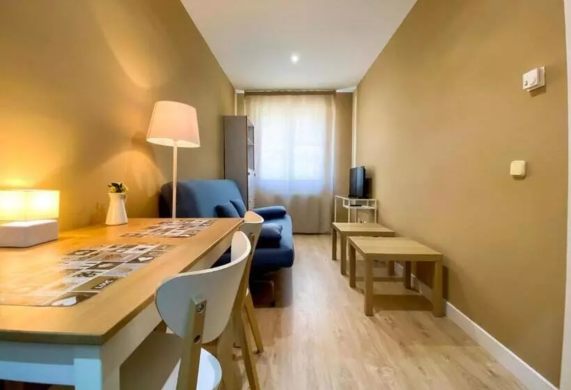 スーペリアスタジオ, Casablanca Hotel Studios