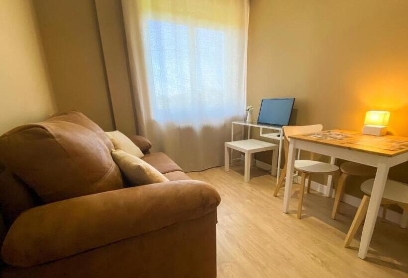 Студия Стандарт, Casablanca Hotel Studios
