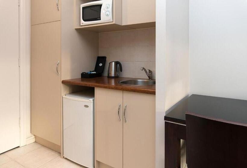 إستوديو قياسى, Frome Apartments