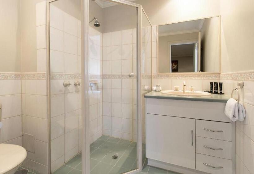 شقة غرفة واحدة, Frome Apartments