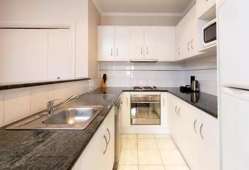 آپارتمان 2 خوابه, Frome Apartments
