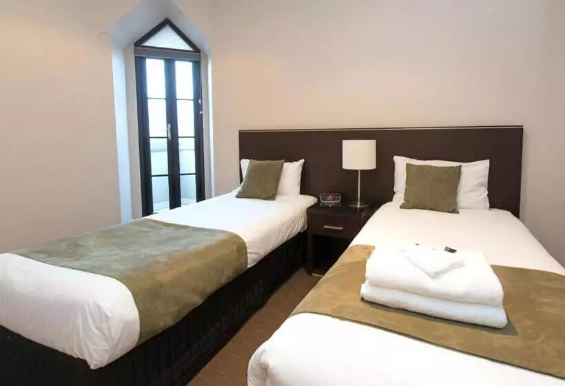 آپارتمان 3 خوابه, Frome Apartments