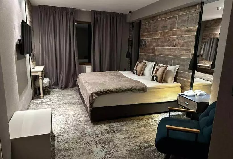 バルコニー付きデラックスルーム, Grand Hotel Murgavets