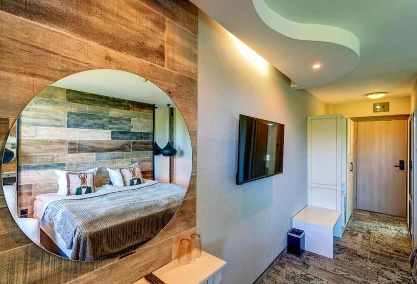 غرفة ديلوكس مزودة بشرفة, Grand Hotel Murgavets