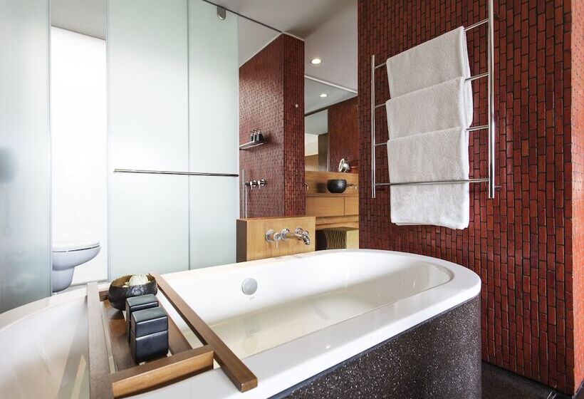سوئیت با چشم‌انداز رودخانه, Anantara Chiang Mai Resort