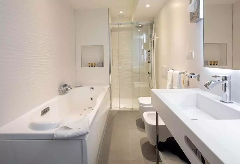 Sviitti Merinäkymä, Best Western Plus Tigullio Royal