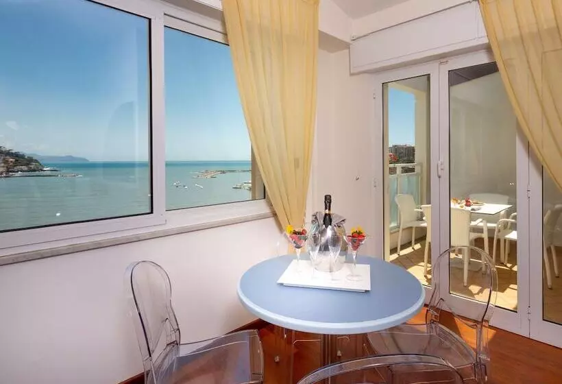 Sviitti Merinäkymä, Best Western Plus Tigullio Royal