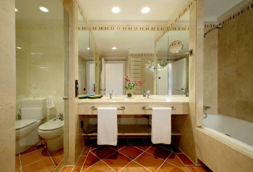 家庭间, Cigarral El Bosque