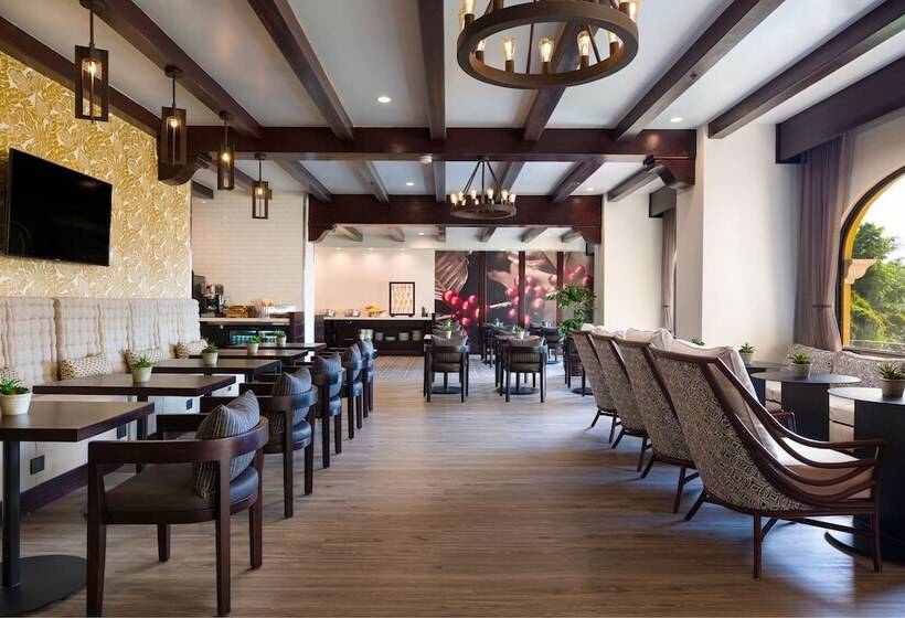 프레지덴셜 스위트, Costa Rica Marriott Hotel Hacienda Belen