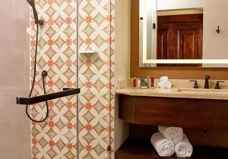 اتاق استاندارد با تخت بزرگ, Costa Rica Marriott Hotel Hacienda Belen
