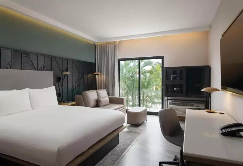 اتاق استاندارد با تخت بزرگ, Courtyard By Marriott Santo Domingo
