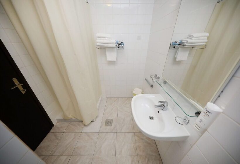 패밀리 룸, Donat   All Inclusive