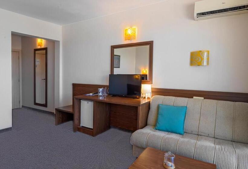 标准间, Glarus Beach