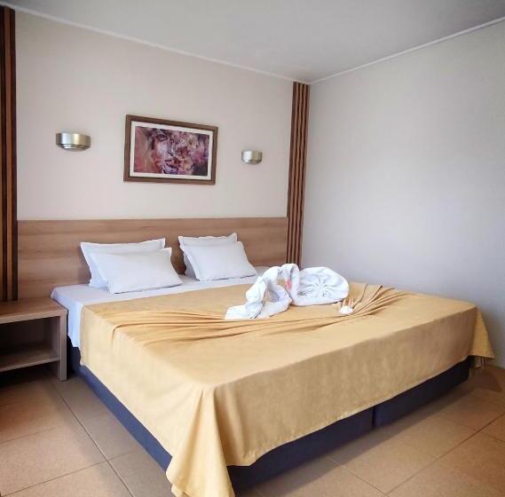 标准间, Glarus Beach