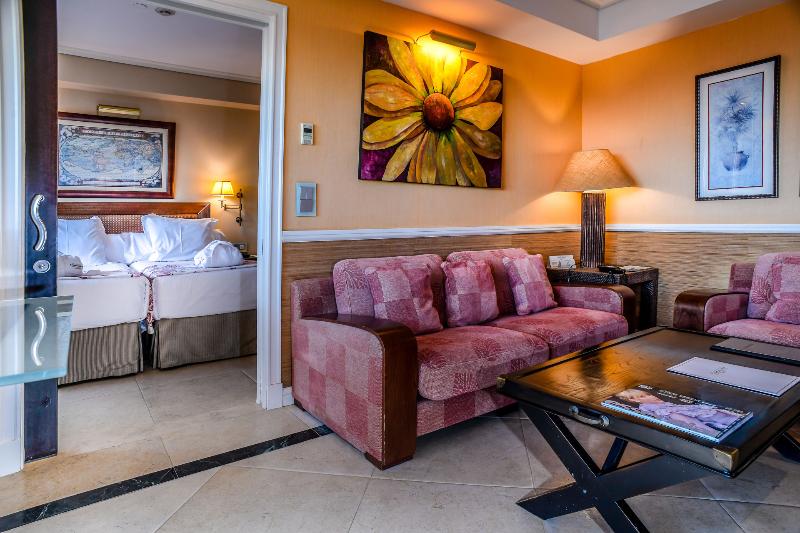 Семейный Номер, Gran Hotel Guadalpín Banus