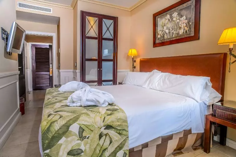 اتاق اکونومی, Gran Hotel Guadalpín Banus