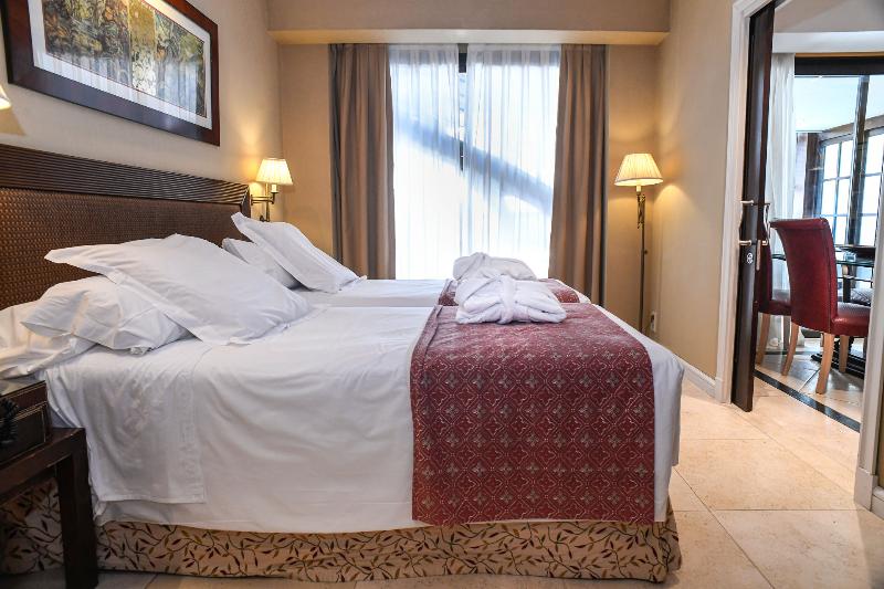 수피리어 주니어 스위트, Gran Hotel Guadalpín Banus