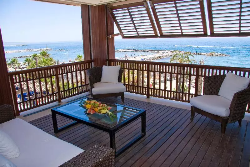 سوییت با چشم‌انداز دریا, Gran Hotel Guadalpín Banus