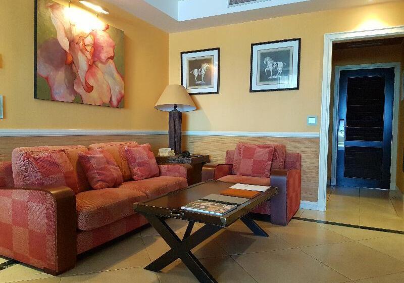 디럭스 주니어 스위트, Gran Hotel Guadalpín Banus