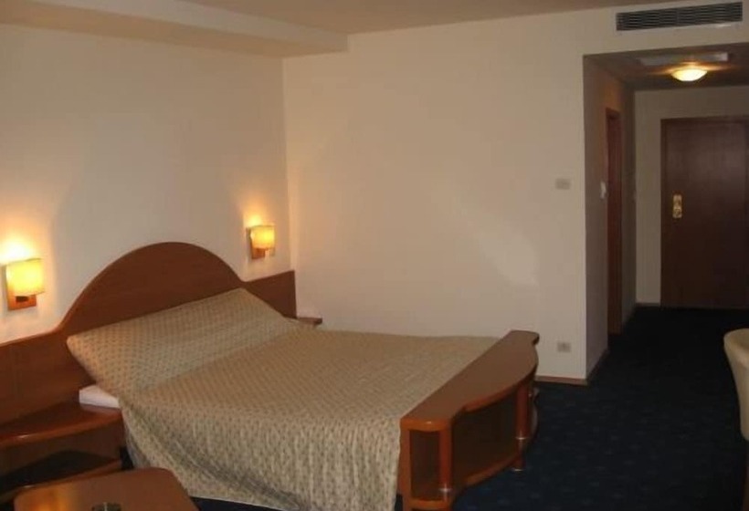 اتاق استاندارد, Irisa