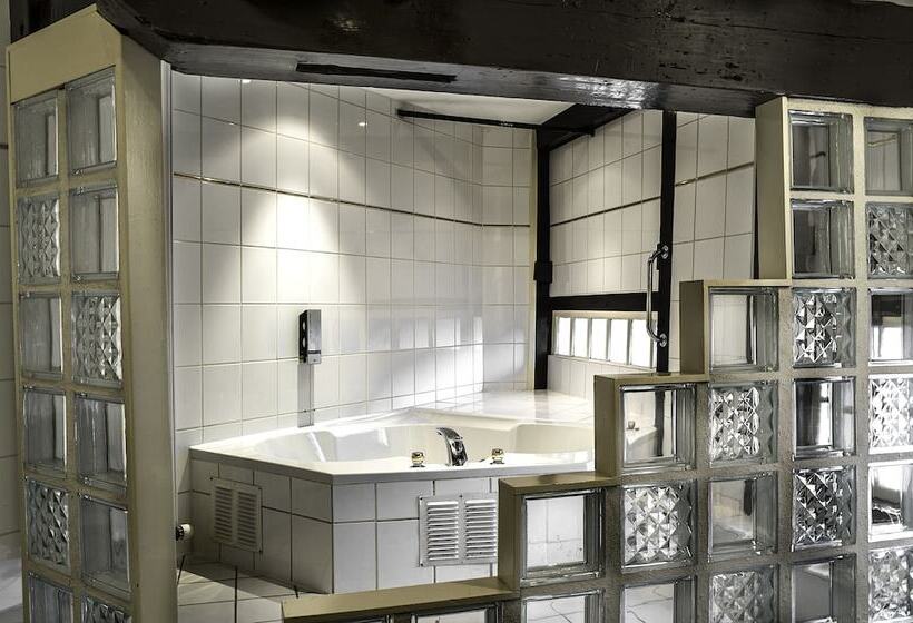 غرفة قياسية مزوَّدة بجاكوزي, Koopermoolen