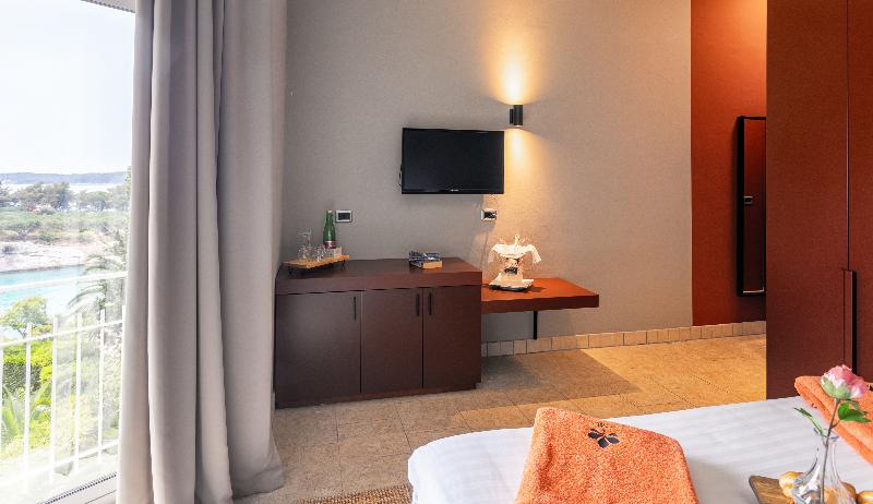 スタンダードルーム, Podstine