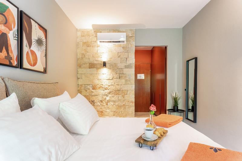 スタンダードルーム, Podstine