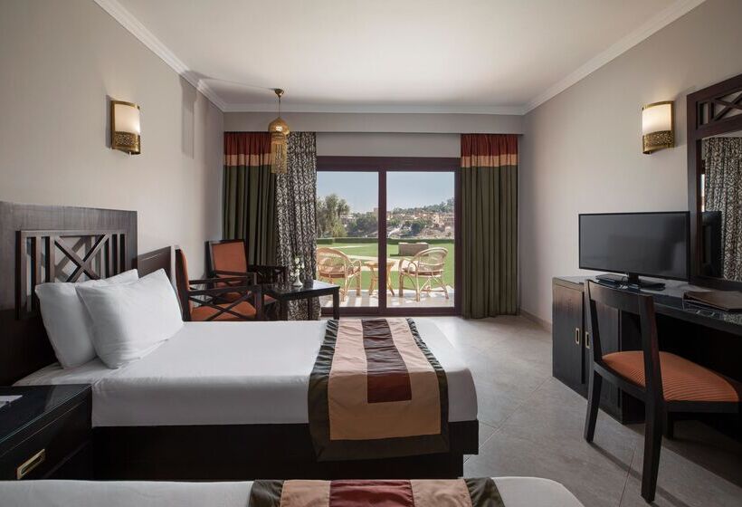 اتاق استاندارد سه تخته با چشم‌انداز باغ, Pyramisa Island Hotel Aswan