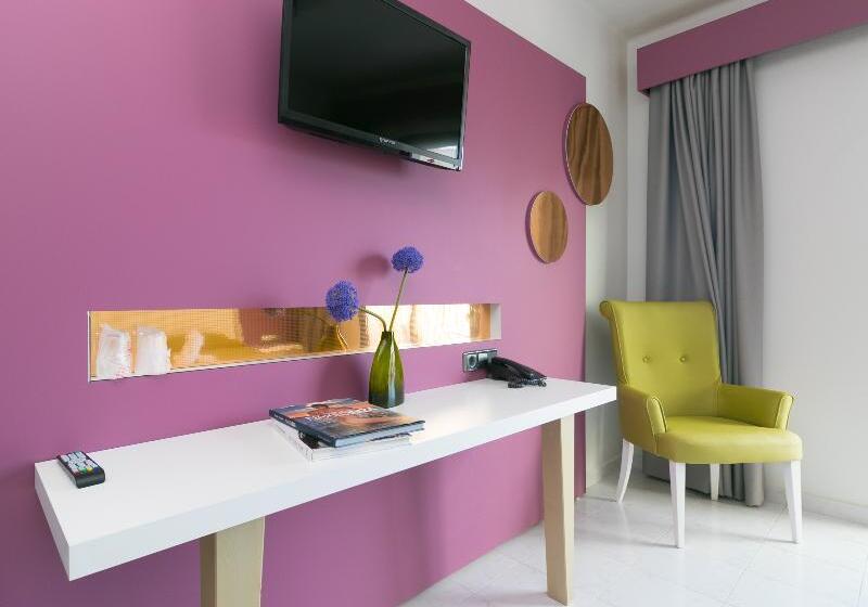 Номер Стандарт Вид на Бассейн, The Purple Hotel By Ibiza Feeling Adults Only