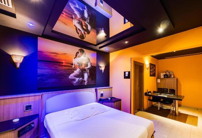 자쿠지 스위트, Zouk