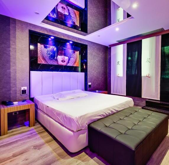 수피리어 스위트, Zouk