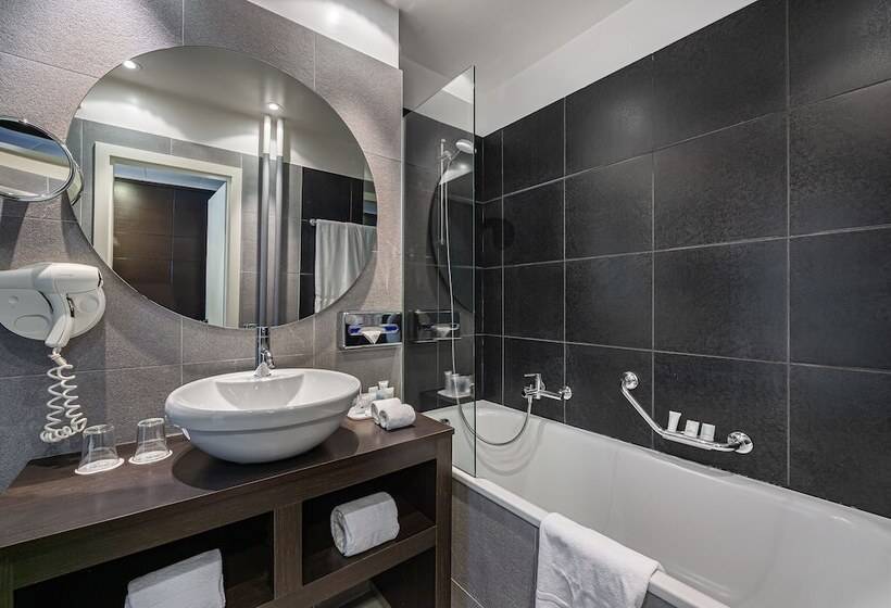 اتاق استاندارد, Jade Manotel