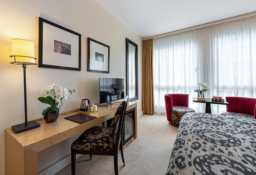 اتاق استاندارد با چشمانداز باغ, Jade Manotel