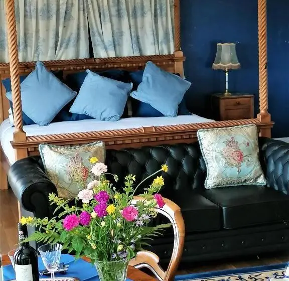 Camera Standard Letto King, Chateau De Linard