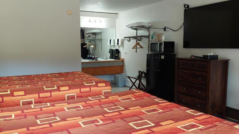 Номер Стандарт 2 Двуспальные Кровати, Canaan Motel