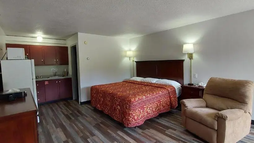 キングサイズベッドのデラックスルーム, Canaan Motel