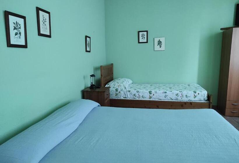 חדר סטנדרט לשלושה, Agriturismo Vignarello