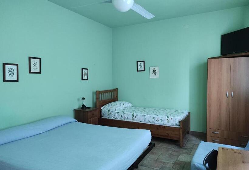 חדר סטנדרט לשלושה, Agriturismo Vignarello