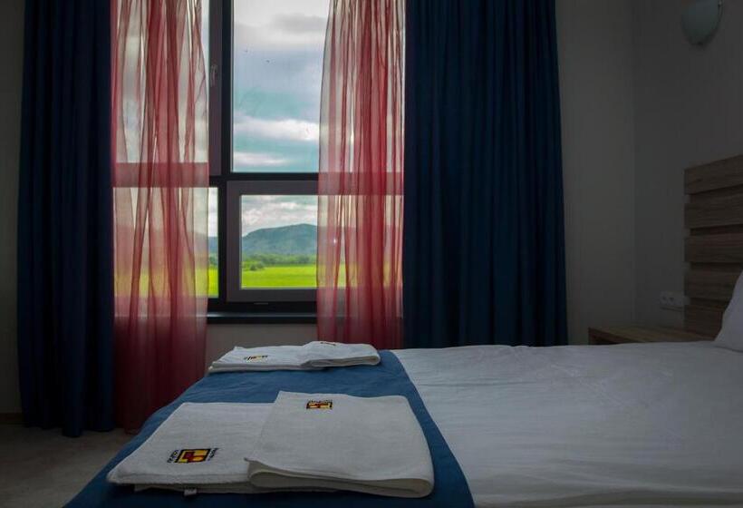 شقة غرفة واحدة ذات إطلالة, Complex Perpera