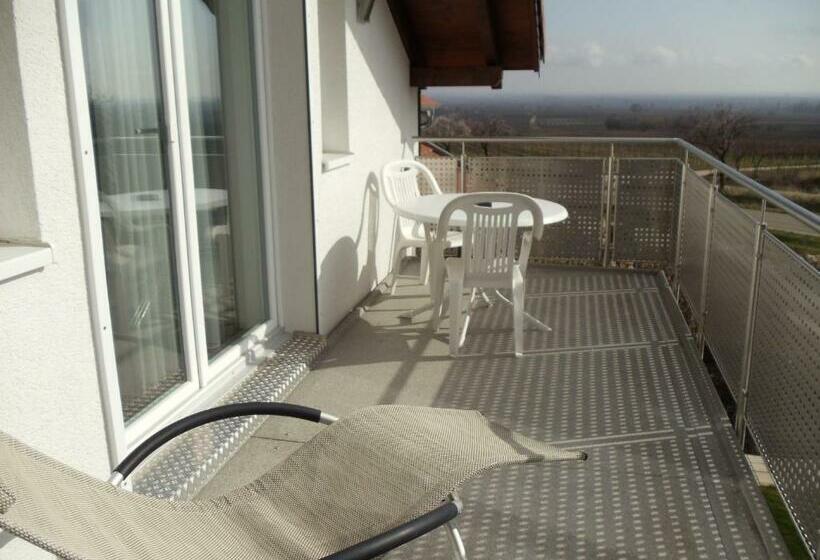 발코니 디럭스 룸, Weinhotel Kienle