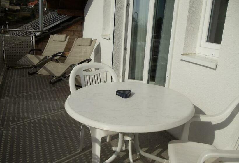 스탠다드 발코니 룸, Weinhotel Kienle