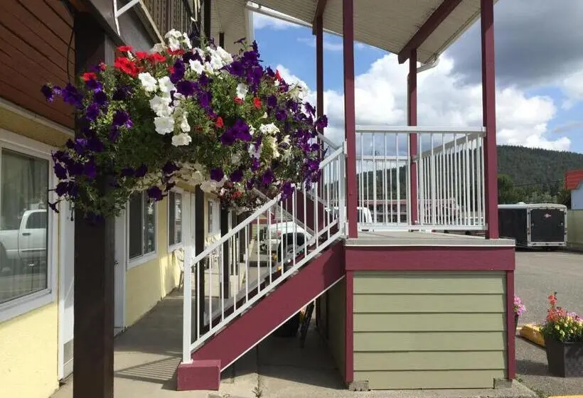 スタンダードスタジオ, Westwood Motel 100 Mile House