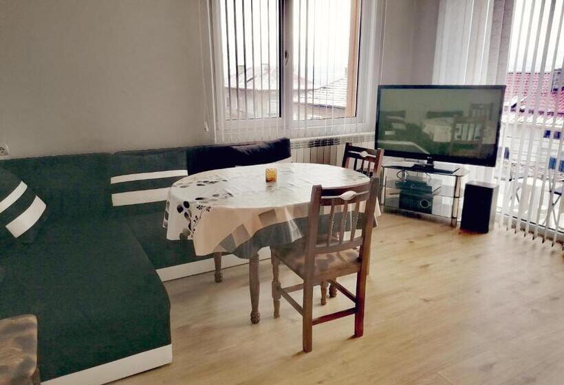 آپارتمان 1 خوابه, Apartment Daiv