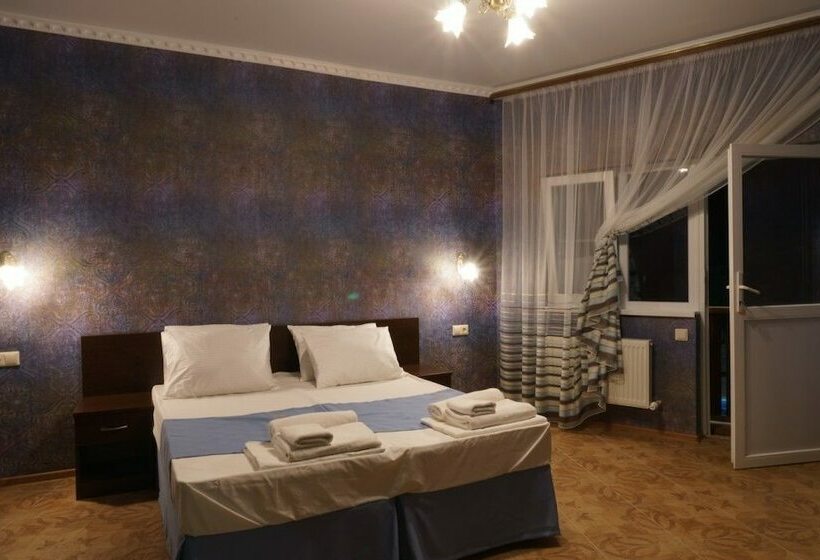 プールの見えるデラックスルーム, Eco Estate Golden Key