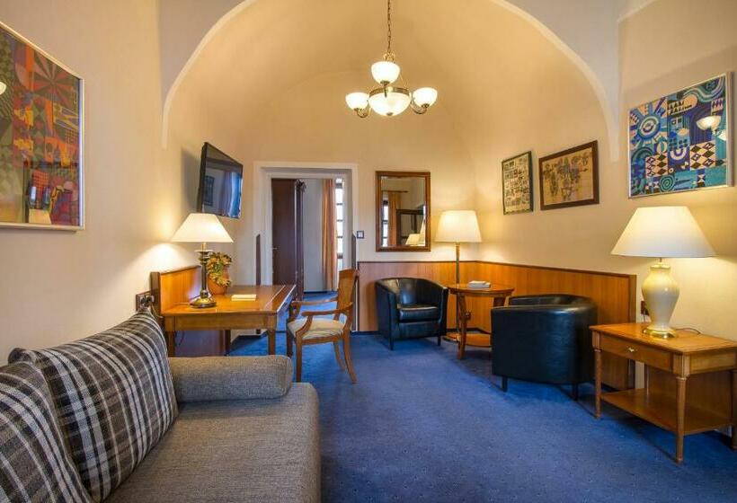 דירת חדר דלוקס, Penzion A Restaurace U Míšků